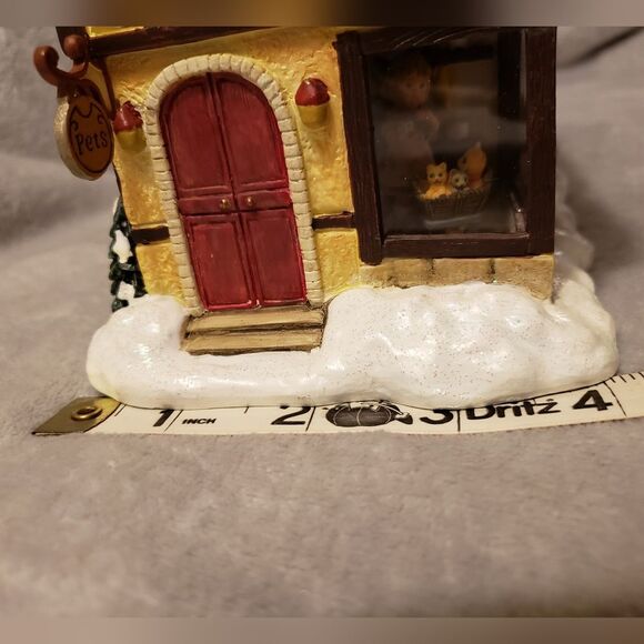Berta Hummel "Furry Friends Pet Shoppe" 2003 Hawthorne Village - Picture 9 of 12